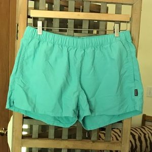 Sporty / teal / drawstring / pocket / board shorts